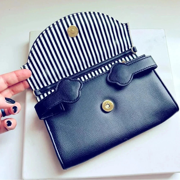 Nwot Betsy Johnson Peekaboo Kitty Wallet/Crossbody - Picture 4 of 9